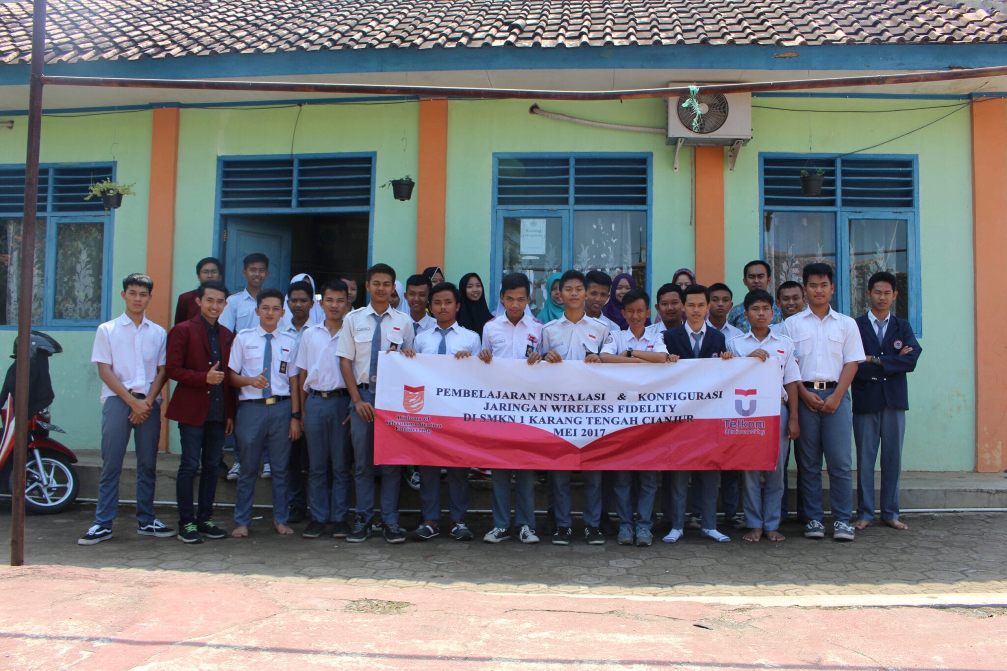 Pembelajaran Instalasi dan Konfgurasi Jaringan  Wireless Fidelity di  SMKN 1 Karang Tengah Cianjur