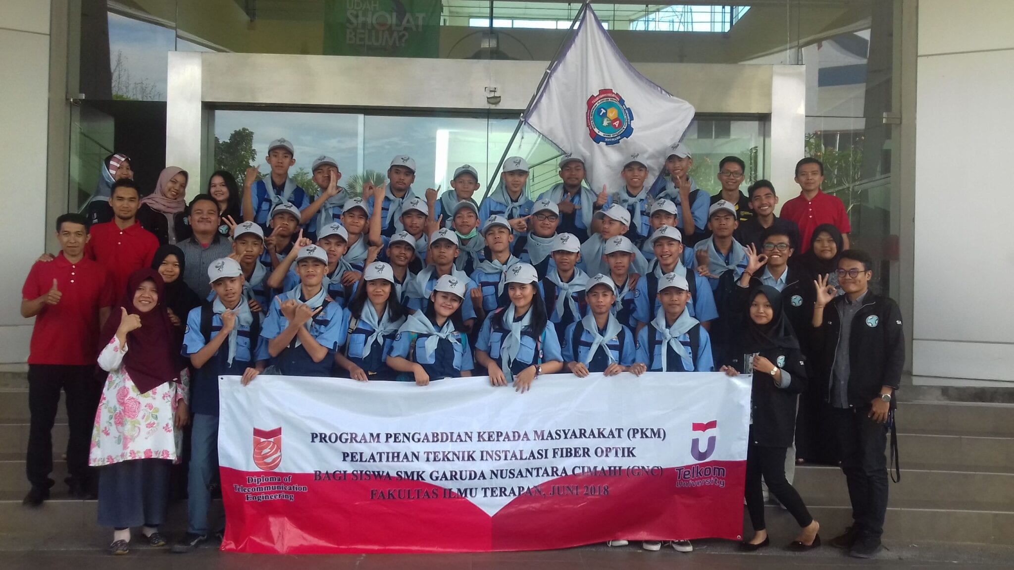 Pelatihan Teknik Instalasi Fiber Optik Bagi Siswa Smk Garuda Nusantara Cimahi (GNC)