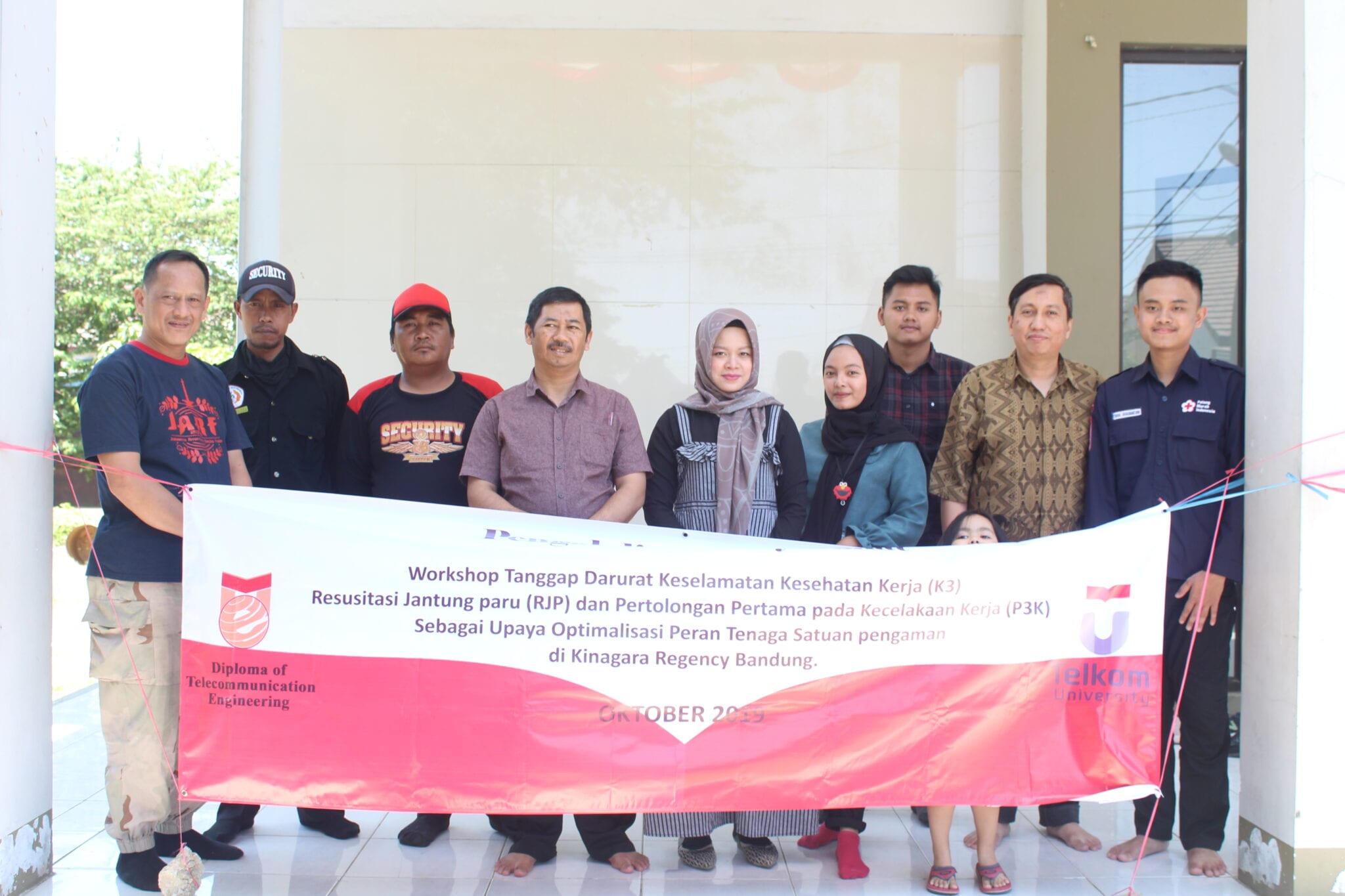Workshop Tanggap Darurat Resusitasi Jantung Paru (RJP) Untuk Meningkatkan Keselamatan Dan Kesehatan Untuk Tenaga Pengaman Komplek Kinagara Regency Kabupaten Bandung