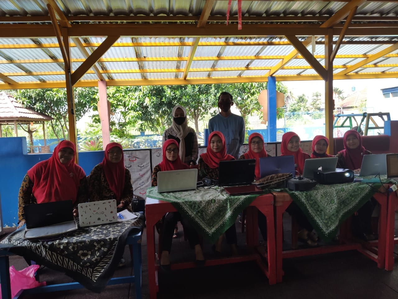 Pembangunan Sistem Pelaporan Penilaian Perkembangan Anak Didik Secara Online dan Offline di TK Nurul Inayah